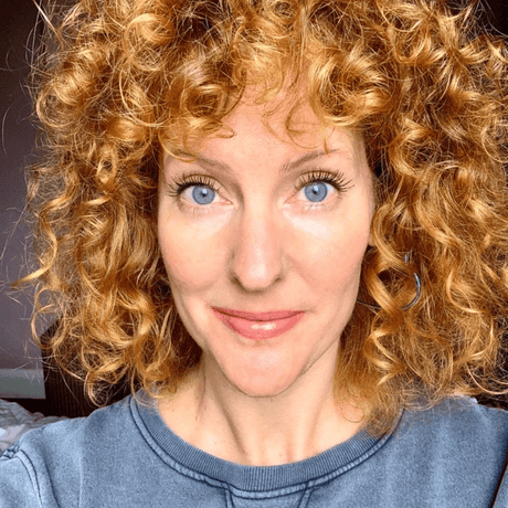 Apply mascara like a pro