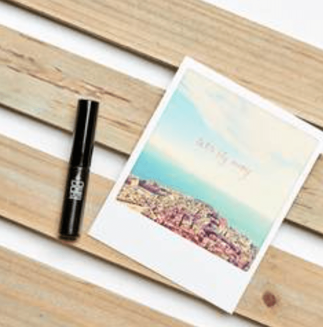 GET SUMMER READY - FREE MINI MASCARA WITH £20 SPEND..